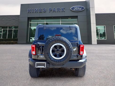 Used 2023 Ford Bronco Big Bend w/ Sasquatch Package AWD/4WD image 6