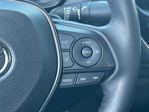 Used 2020 Toyota Corolla SE w/ SE Premium Package image 25