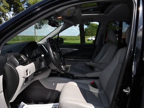 Used 2018 Honda Pilot EX-L image 11
