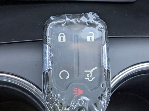 Used 2023 GMC Terrain SLT image 30