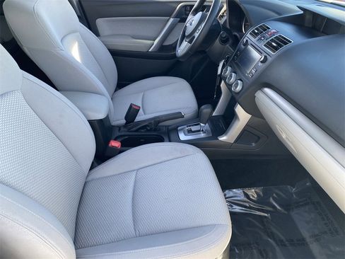 Used 2018 Subaru Forester 2.5i w/ Alloy Wheel Package image 9