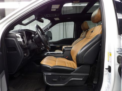Used 2024 Ford F250 Platinum AWD/4WD image 11