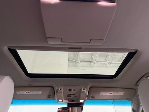 Used 2020 GMC Yukon XL Denali w/ Denali Ultimate Package RWD image 23