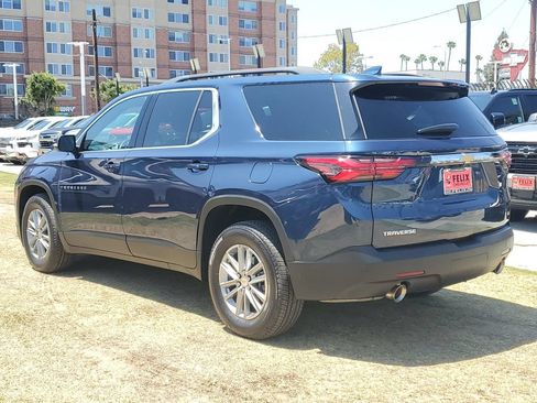 Used 2023 Chevrolet Traverse LT FWD image 5