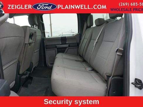 Used 2017 Ford F150 XLT AWD/4WD image 11