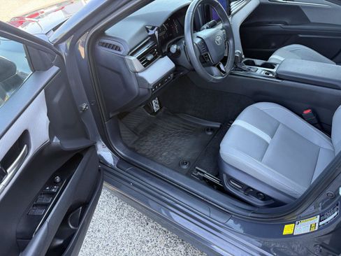 Used 2025 Toyota Camry SE w/ Convenience Package AWD/4WD image 11