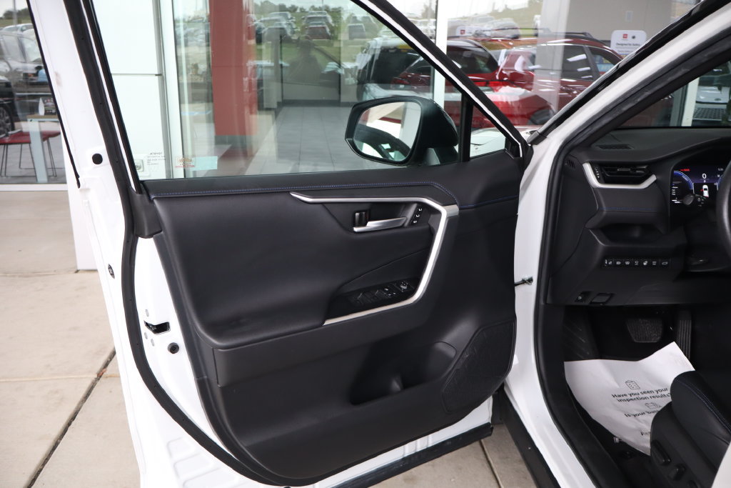 Used 2023 Toyota RAV4 XSE AWD/4WD image 13