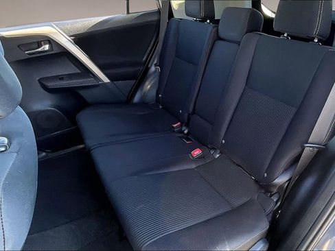 Used 2015 Toyota RAV4 XLE image 25