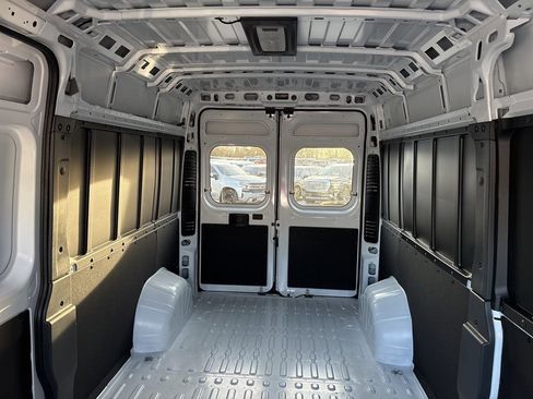 New 2026 RAM ProMaster 2500 w/ Convenience Group image 11