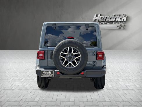 Used 2026 Jeep Wrangler Unlimited Sahara AWD/4WD image 9