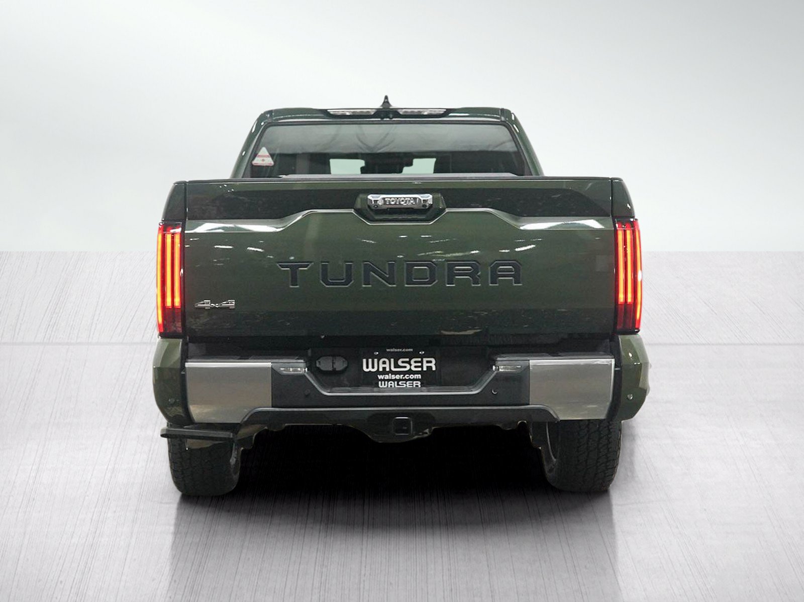 Used 2023 Toyota Tundra Limited AWD/4WD image 4