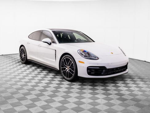 Used 2021 Porsche Panamera 4 w/ Premium Package AWD/4WD image 6