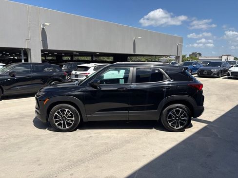 Used 2025 Chevrolet TrailBlazer LT FWD image 14