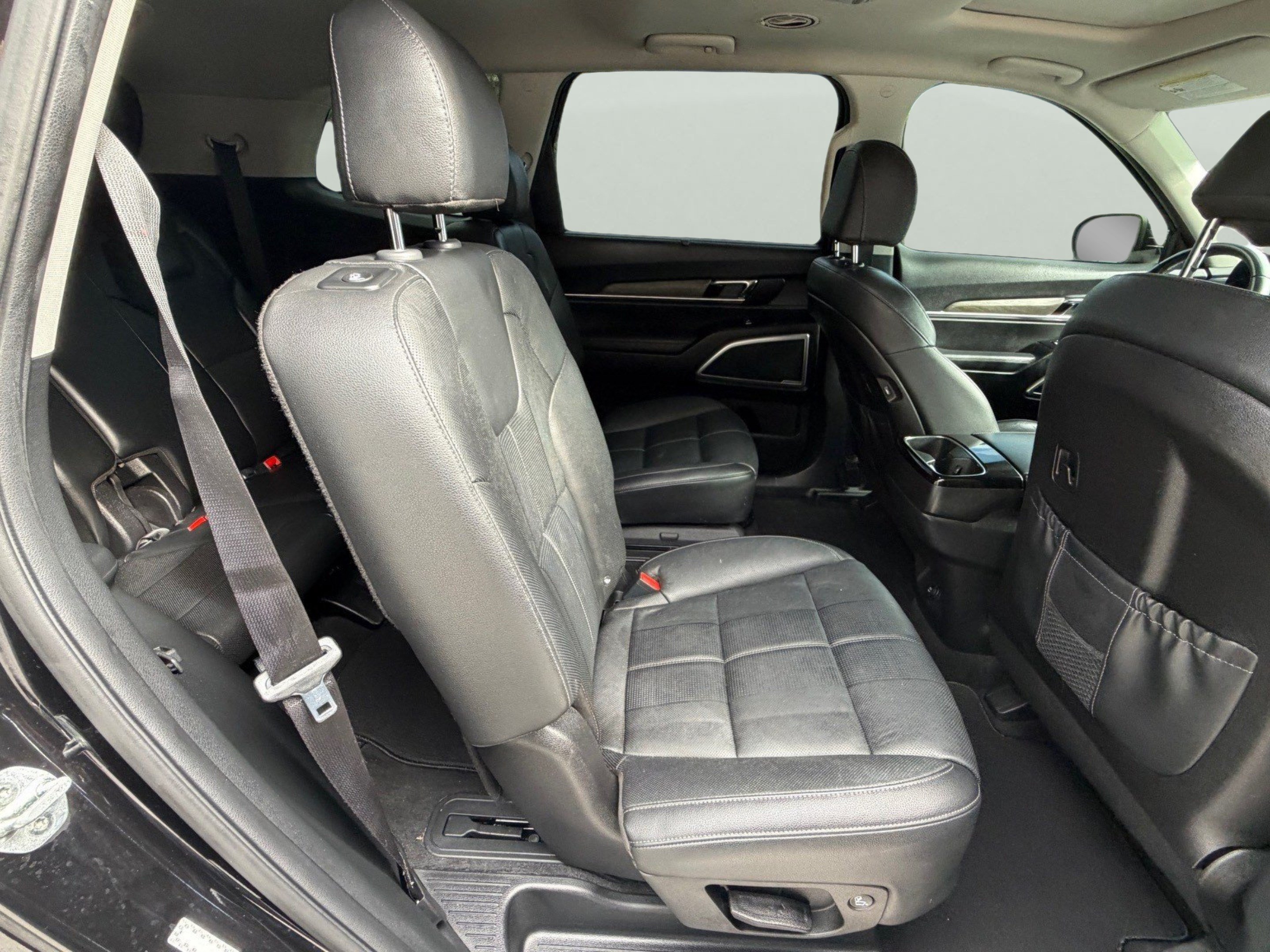 Certified 2022 Kia Telluride EX w/ EX Premium Package FWD image 16