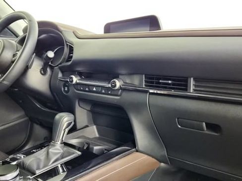 Used 2022 MAZDA CX-30 AWD 2.5 S w/ Premium Package image 30