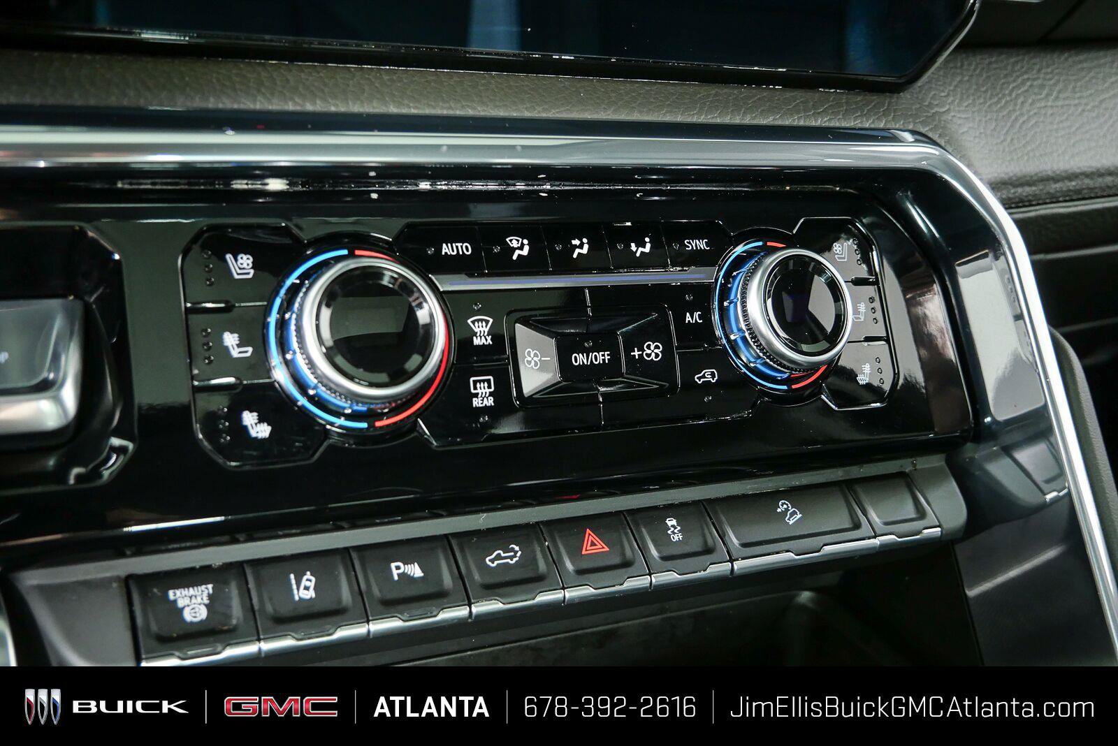 Used 2024 GMC Sierra 2500 Denali w/ Denali Reserve Package AWD/4WD image 16