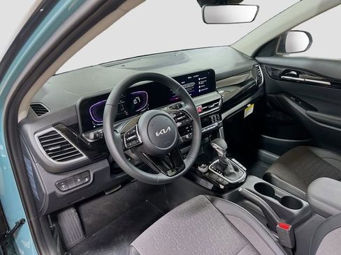 New 2026 Kia Seltos S FWD image 9