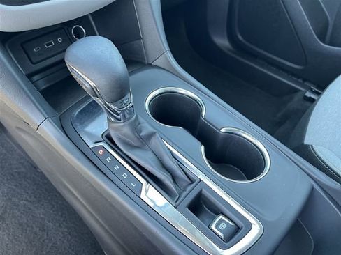 Used 2022 Chevrolet Equinox LS w/ LS Convenience Package image 23