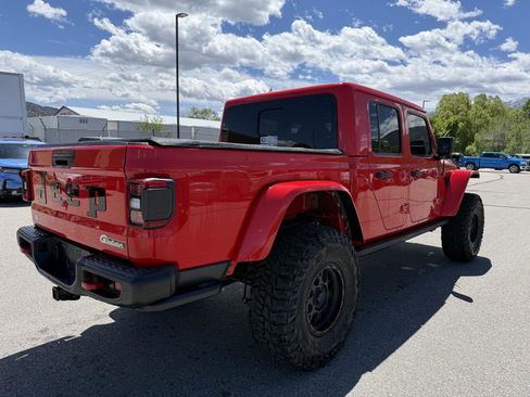 Used 2021 Jeep Gladiator Rubicon AWD/4WD image 3