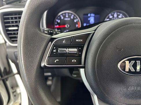 Used 2022 Kia Sportage LX image 15