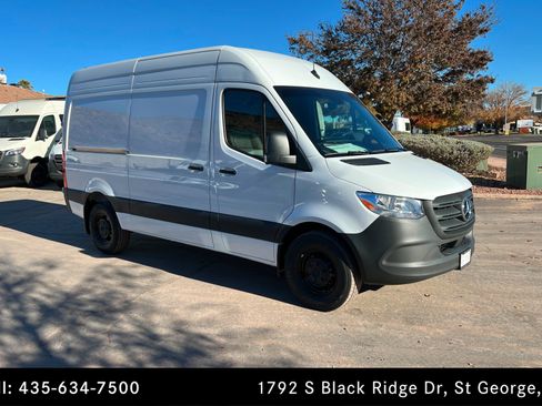 Used 2026 Mercedes-Benz Sprinter 2500 image 7