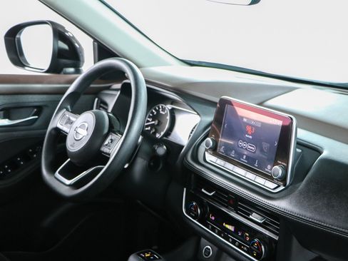 Used 2023 Nissan Rogue SV FWD image 25
