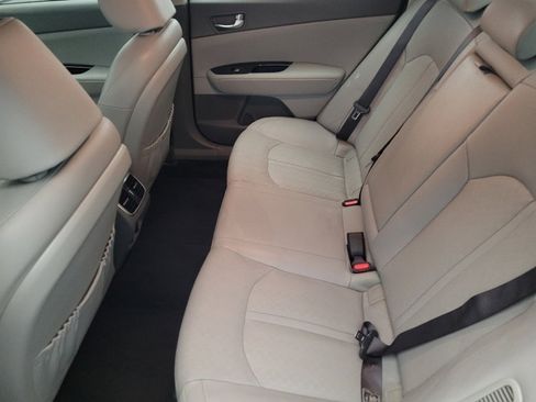 Used 2017 Kia Optima EX image 18