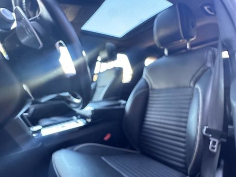 Used 2017 Land Rover Discovery HSE image 24