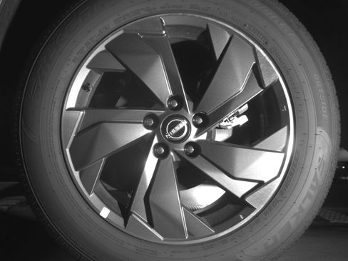 Used 2025 Nissan Rogue SV image 14