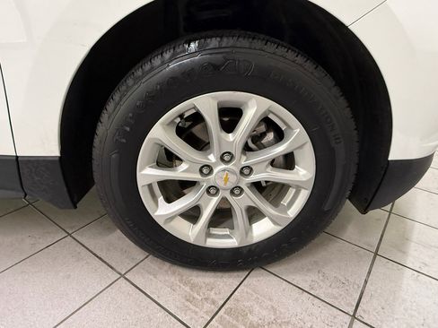 Used 2018 Chevrolet Equinox LT FWD image 15