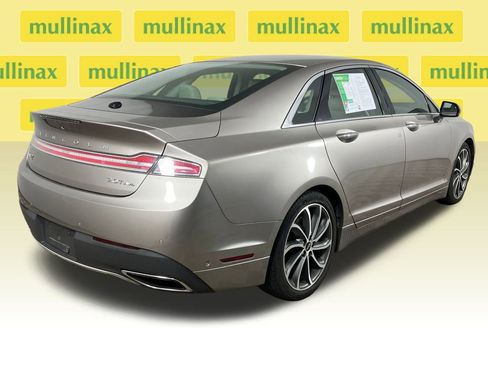 Used 2018 Lincoln MKZ Select w/ Technology Package image 4
