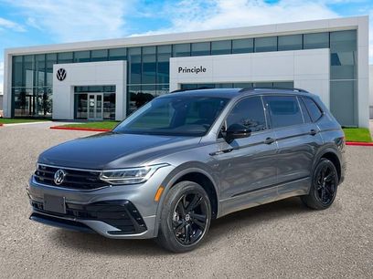 Certified 2023 Volkswagen Tiguan SE R-Line