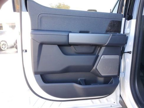 New 2026 Ford F250 Lariat w/ Black Appearance Package image 11