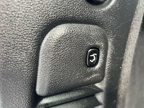 Used 2019 Dodge Durango SXT image 64