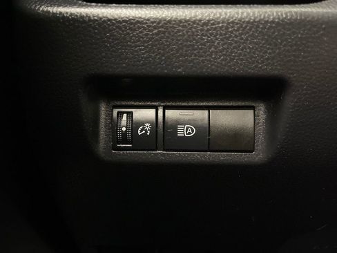 Used 2020 Toyota RAV4 XLE image 28