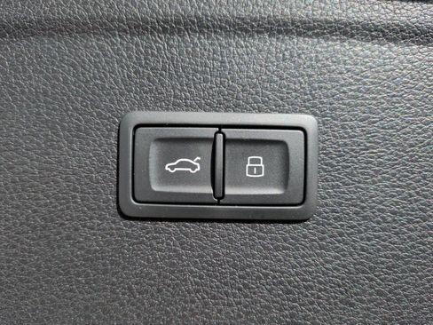 Used 2023 Audi Q5 2.0T Premium w/ Convenience Package image 38