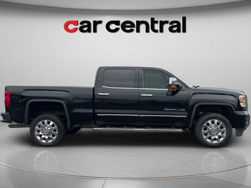 Used 2019 GMC Sierra 2500 Denali AWD/4WD image 7