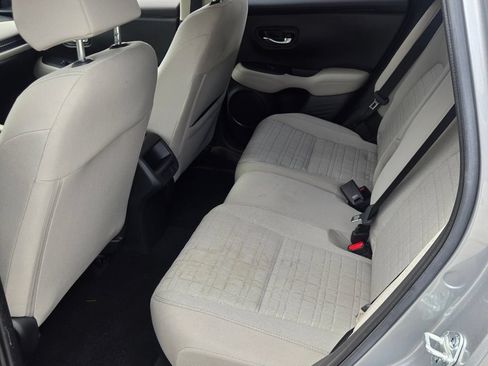Used 2025 Honda HR-V LX image 9