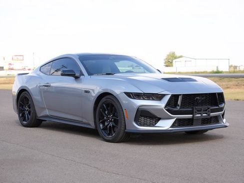 Used 2025 Ford Mustang GT Premium RWD image 6