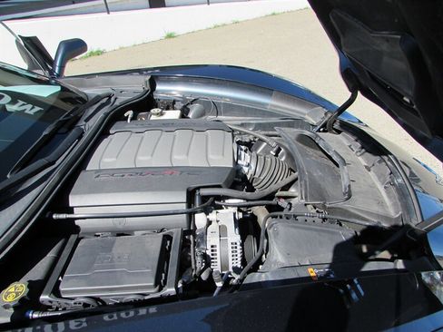 Used 2019 Chevrolet Corvette Stingray Coupe w/ Battery Protection Package image 24