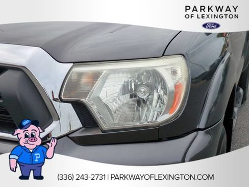 Used 2013 Toyota Tacoma PreRunner w/ SR5 Pkg RWD image 9