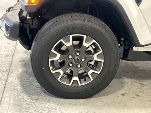 New 2026 Jeep Gladiator Sport image 11