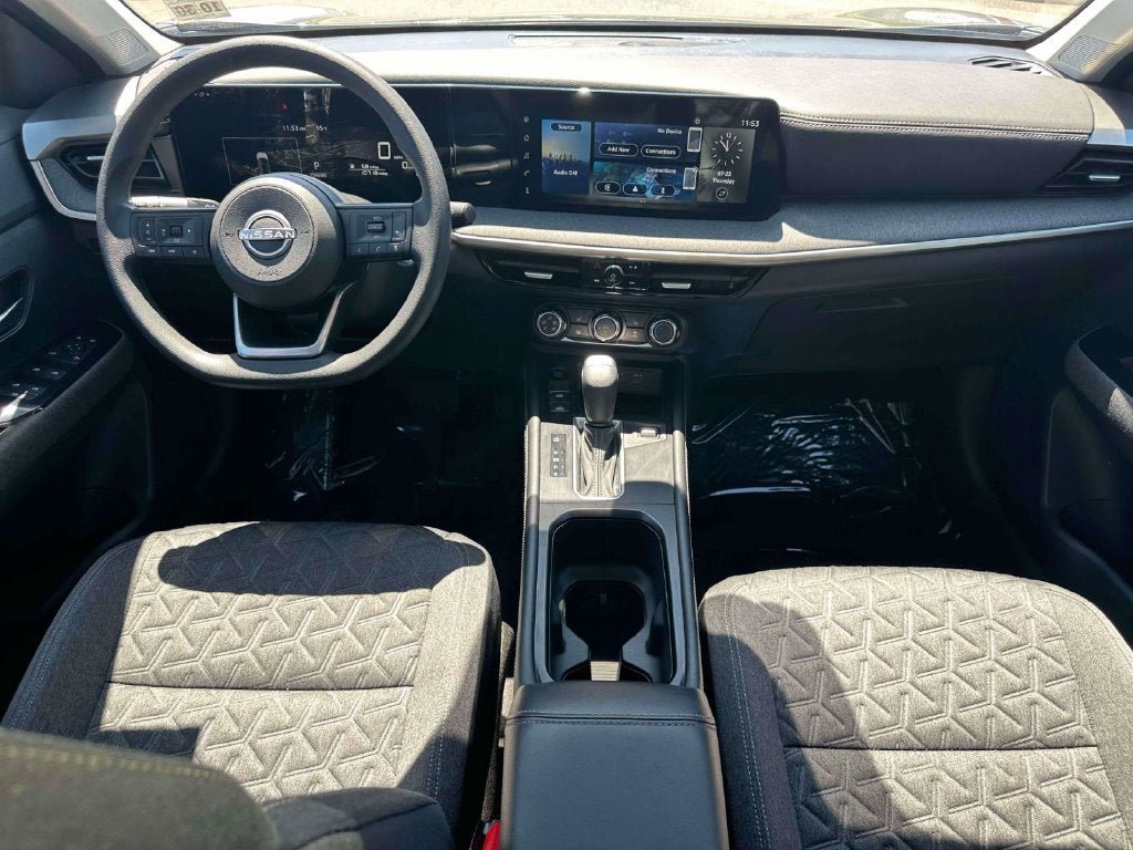 Certified 2025 Nissan Kicks SV w/ SV Premium Package AWD/4WD image 11