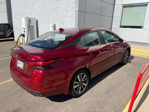 Used 2021 Nissan Versa SV FWD image 4