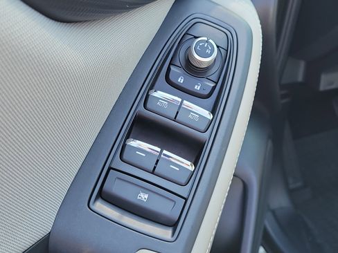 Used 2019 Subaru Forester Premium image 23