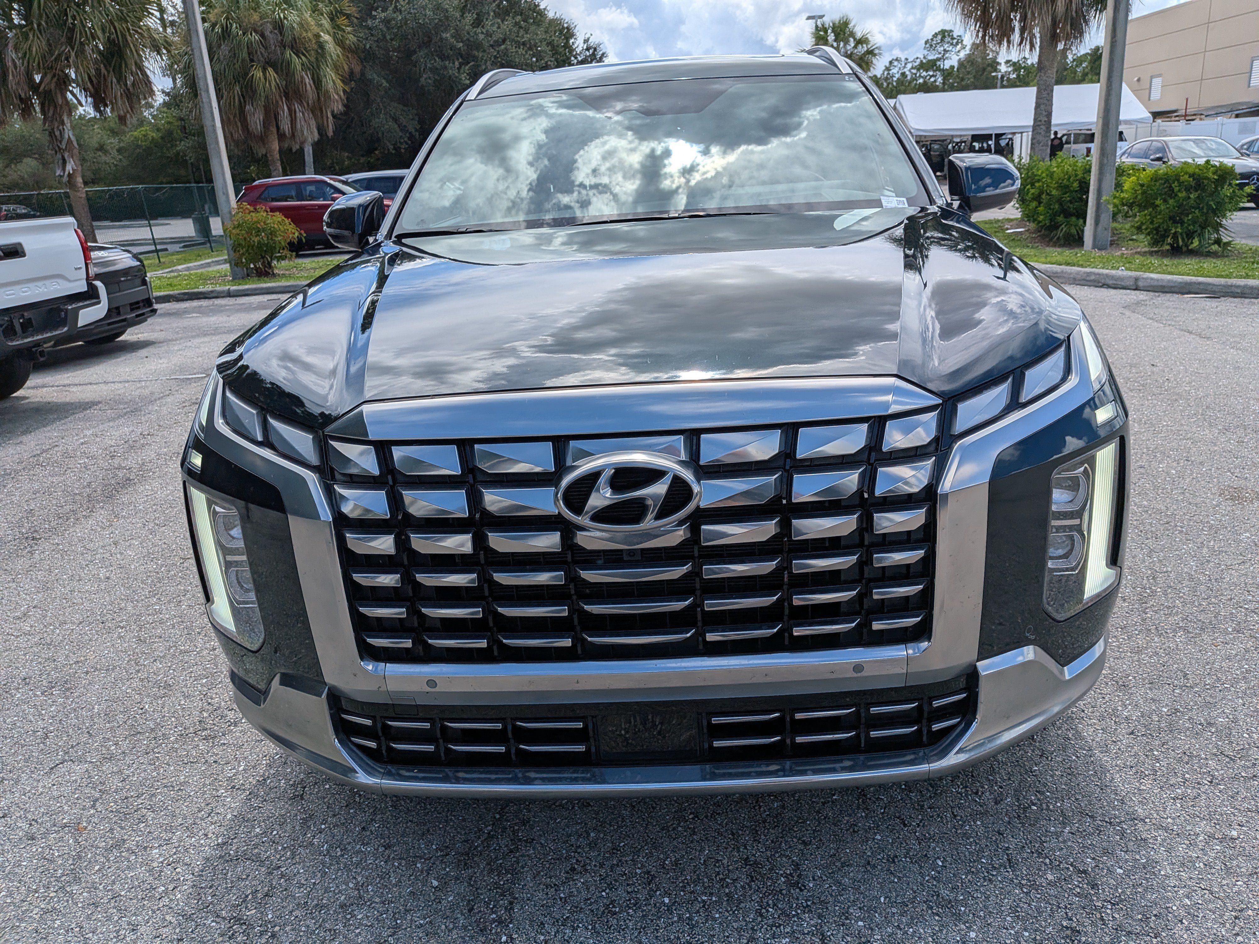Used 2025 Hyundai Palisade Calligraphy FWD image 9