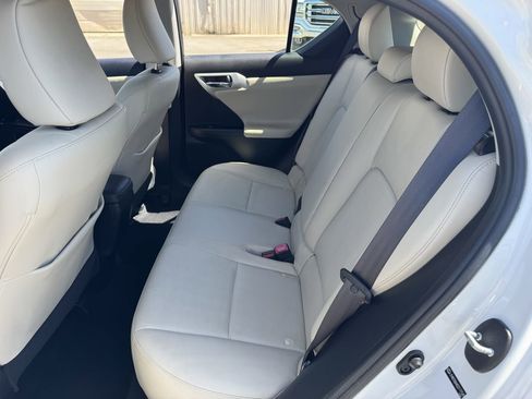 Used 2013 Lexus CT 200h w/ Premium Pkg w/Navigation image 19