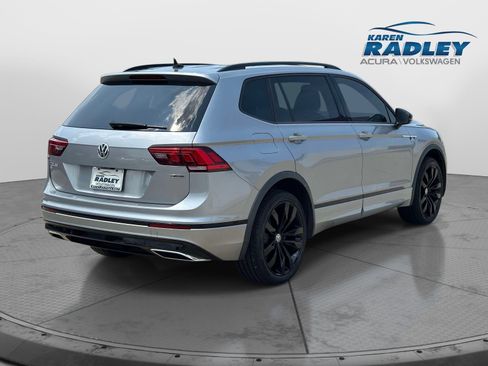 Used 2021 Volkswagen Tiguan SE R-Line w/ 3rd Row Seat Package AWD/4WD image 2