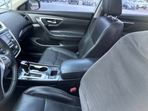 Used 2017 Nissan Altima 2.5 SL FWD image 9