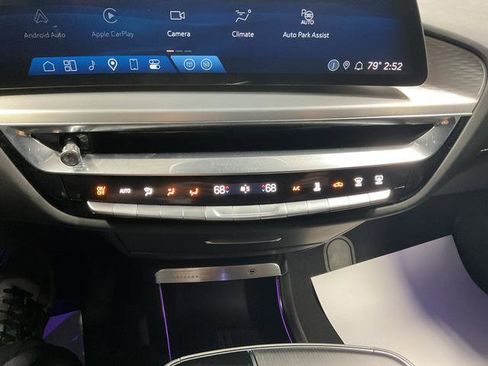 Used 2024 Cadillac Lyriq Luxury image 25